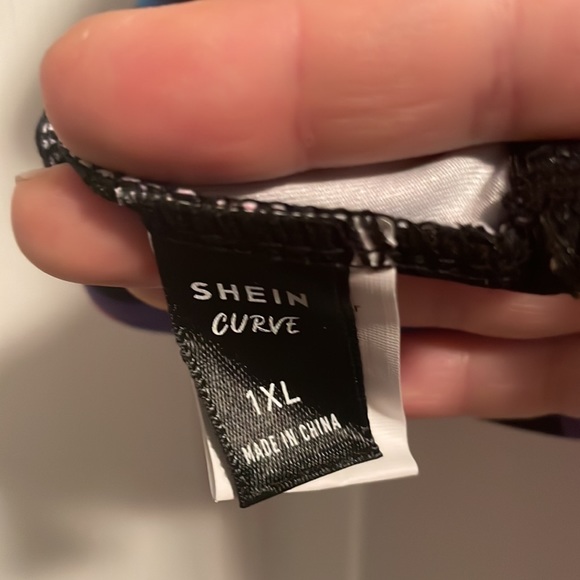 OkShein curve brand new bra size 1XL - Picture 3 of 5